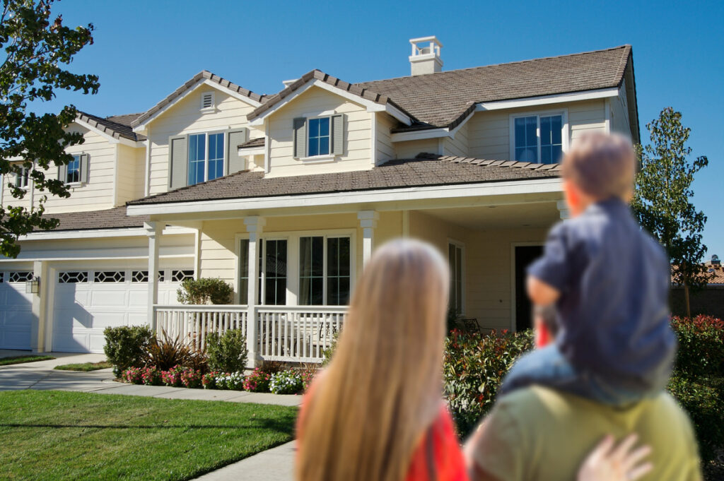 Family buying a home in Charlottesville. Family home in Charlottesville Virginia. Process of home buying in Charlottesville