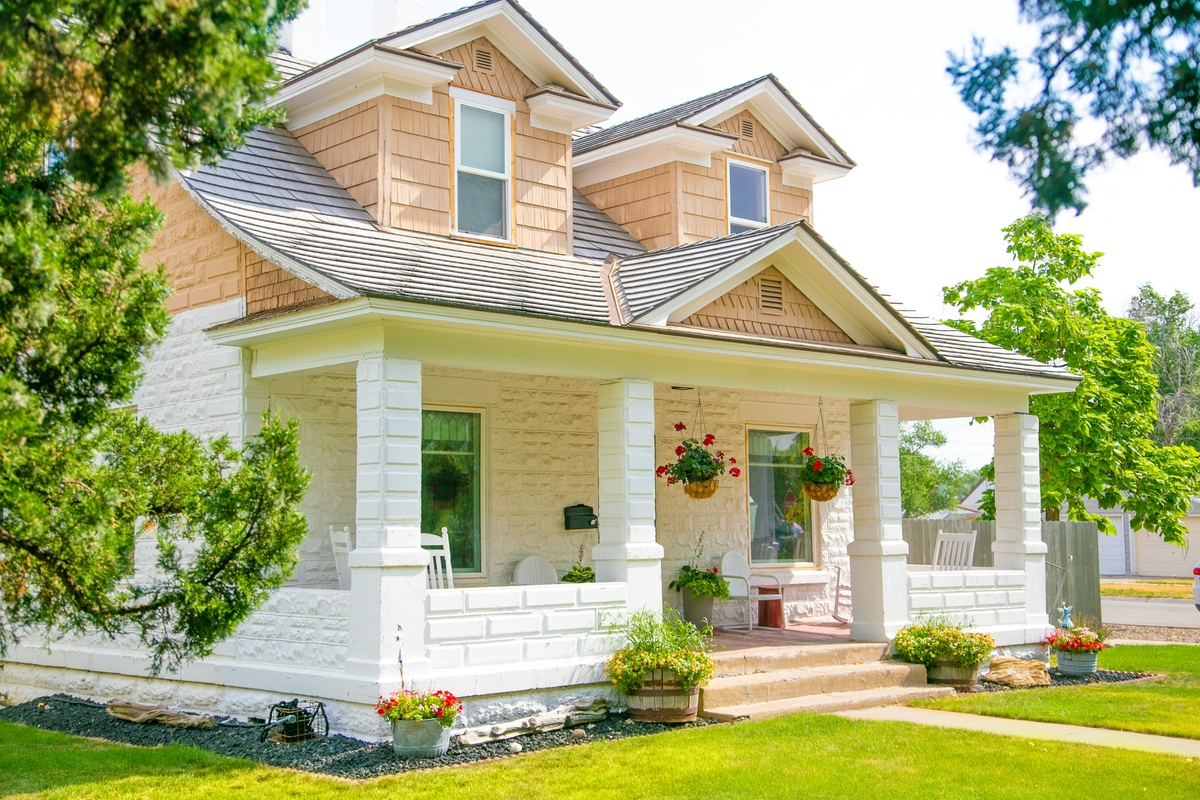 listing a home for sale in Charlottesville, VA